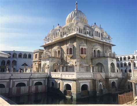 Gurdwara Panja Sahib: An Architectural Marvel and Sacred Site in Gujranwala!