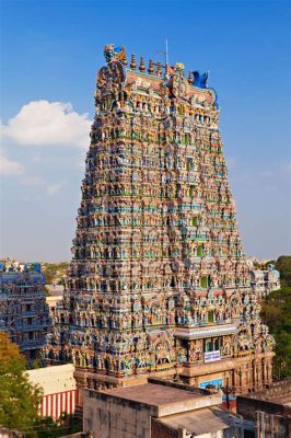 Meenakshi Amman Temple: A Glittering Extravaganza of Dravidian Architecture and Divine Energy!