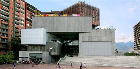 Museo de Arte Moderno de Medellín: A Vibrant Tapestry of Contemporary Colombian Creativity!