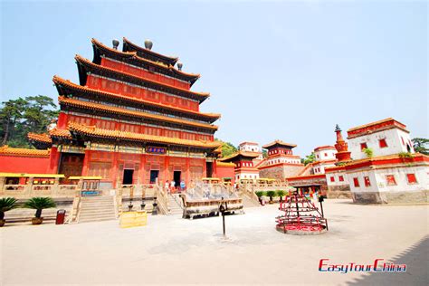 Puning Temple: Ancient Architecture and Tranquil Lakeside Reflections!